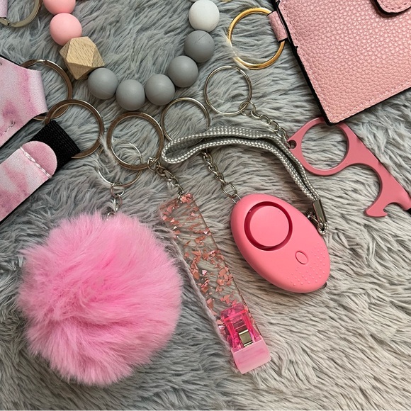 15pcs Pink Safety Keychain Accessory Set - Picture 2 of 5